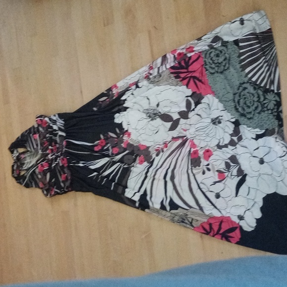 Qed London silky floral sleeveless dress Medium - Picture 1 of 3